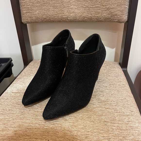 Sparkle Wedges - Picture 2 of 3